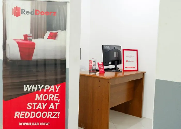Reddoorz Plus @ Zapatera 2 3* セブ市