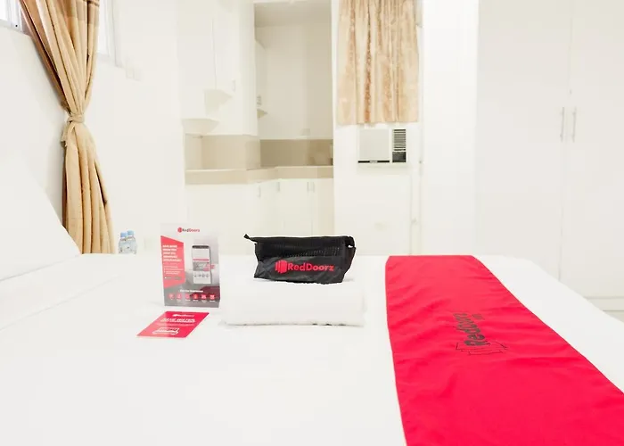 Reddoorz Plus @ Zapatera 2 ホテル セブ市